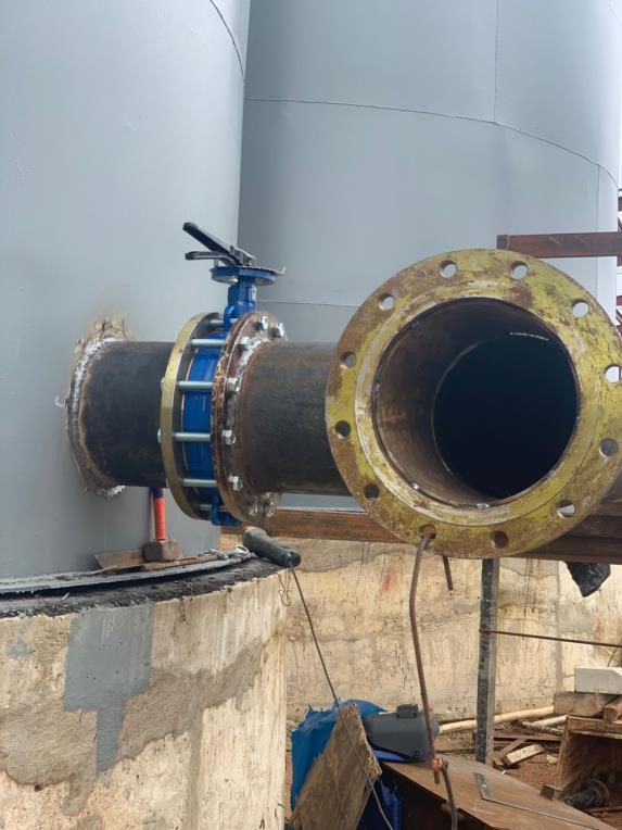 Tank fabrication and installation, photograph 4