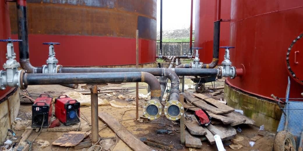 Tank fabrication and installation, photograph 5