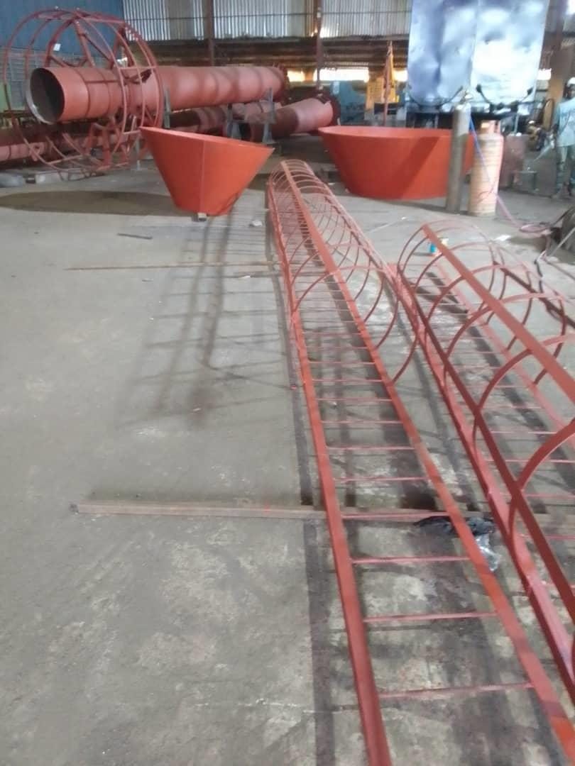 Fabrication at the Maven workshop, photograph 8